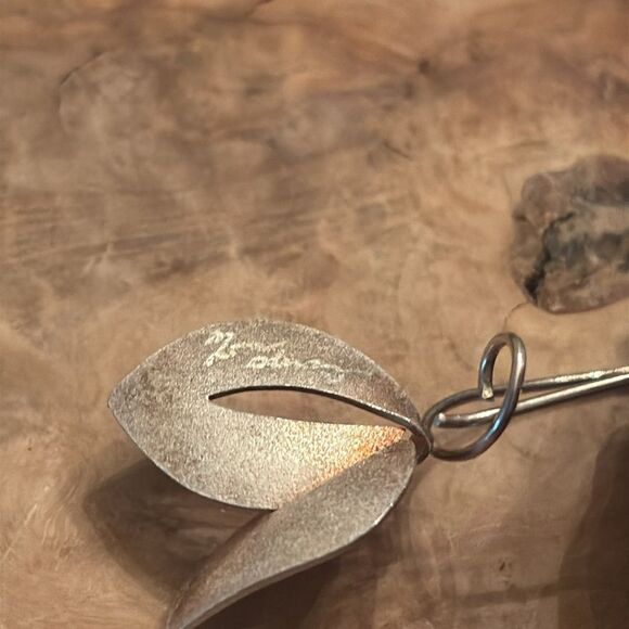 Artsist Signed Silver Leaf Earrings - Picture 6 of 8